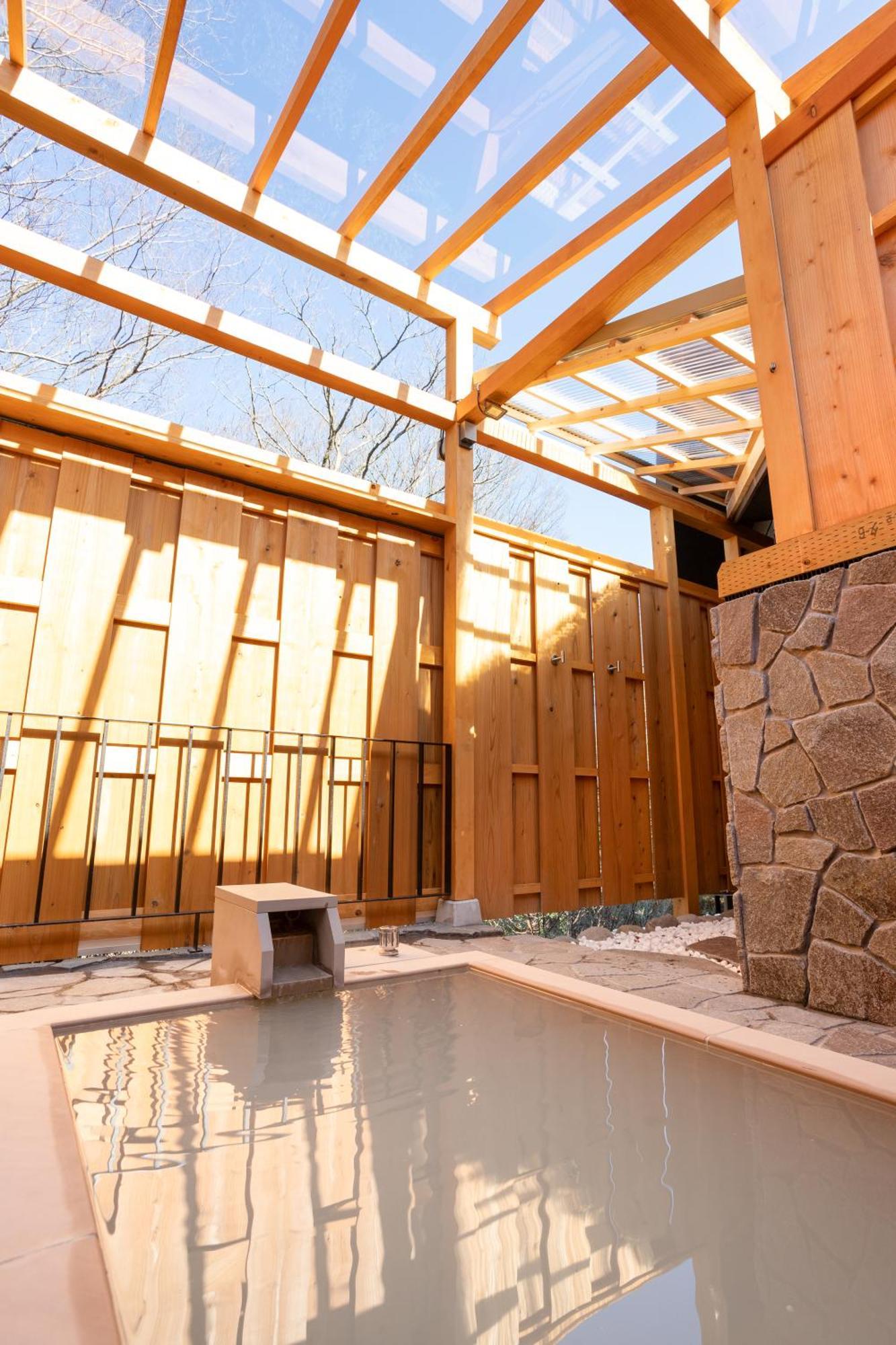源泉かけ流し 白濁 Forest Sengokuhara Ferienhaus Hakone