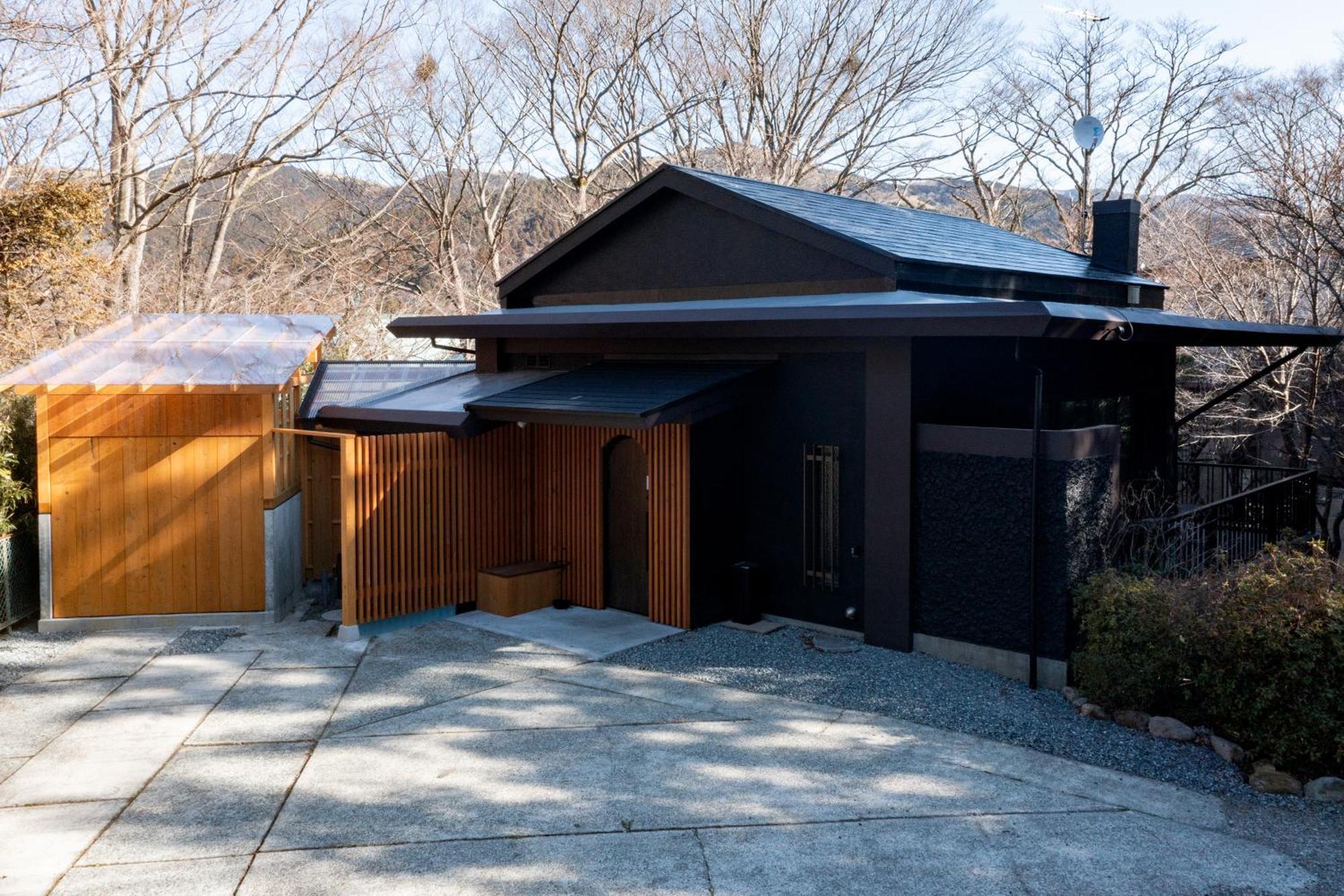 源泉かけ流し 白濁 Forest Sengokuhara Ferienhaus *